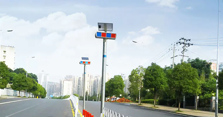 LED Solar Powered Traffic Blinking emergency Light