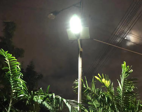 Solar street light automatic on/ off